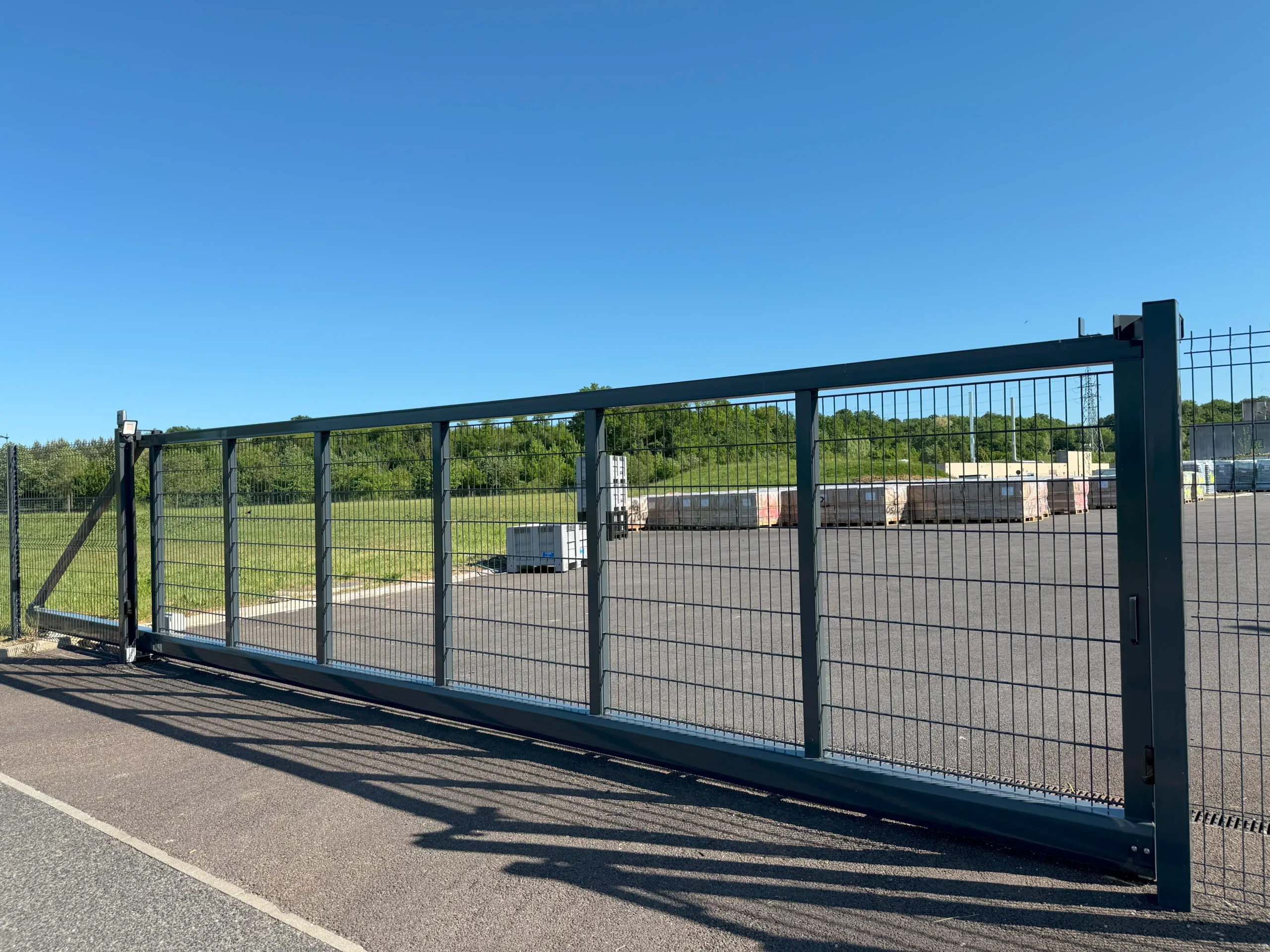 Eurofence Solano CXC Portail motorisé FAAC 4 à 10 m