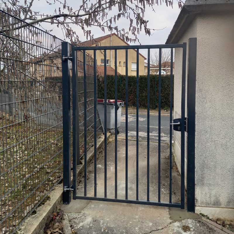 Eurofence ZEN portail barreaudé kit 1 vantail acier réversible