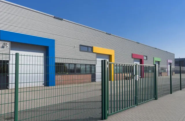 EUROFENCE Portails PORTAIL PIVOTANT portail acier double vantaux 180°