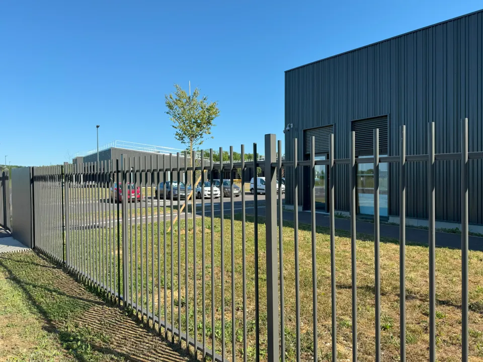 EUROFENCE Barreaudages MODUL’A panneau rigide barreaudé acier