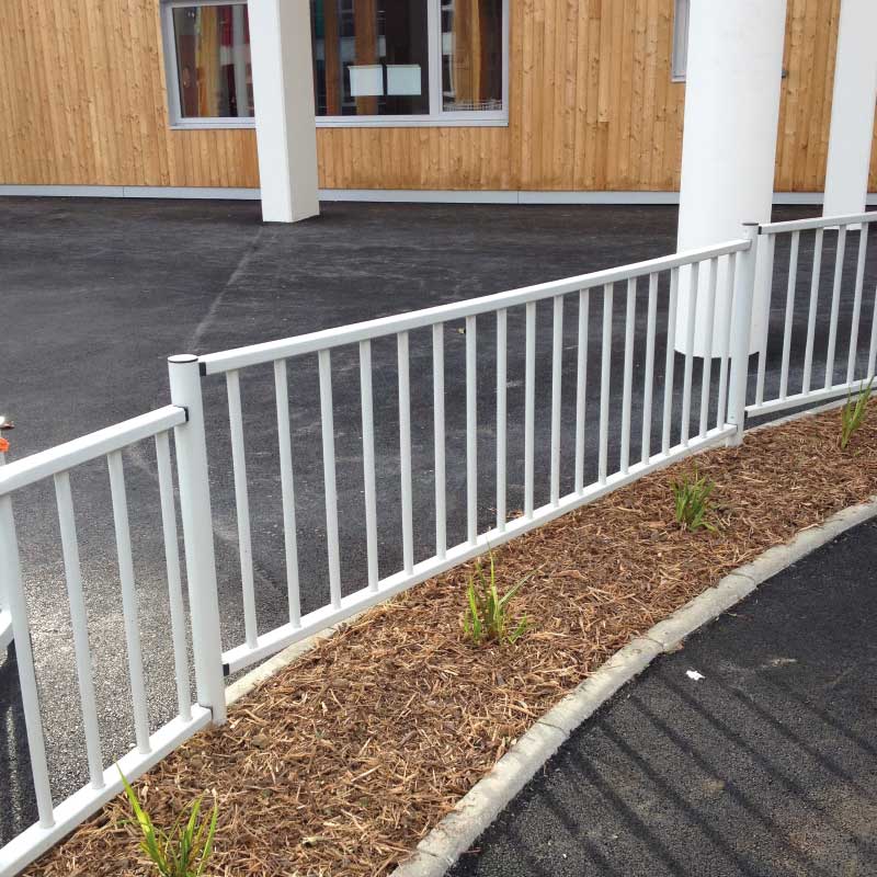 Eurofence Modul’R clôture barreaudage acier manchons usine