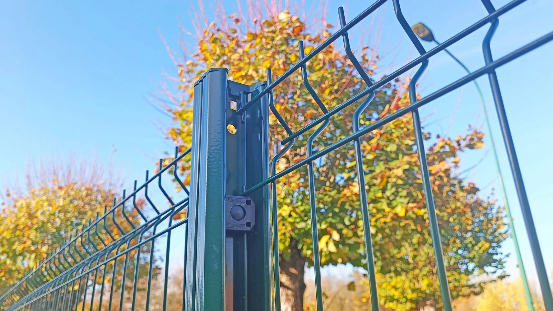 EUROFENCE BASTIDAL FORCLIP poteau clôture à clips gris