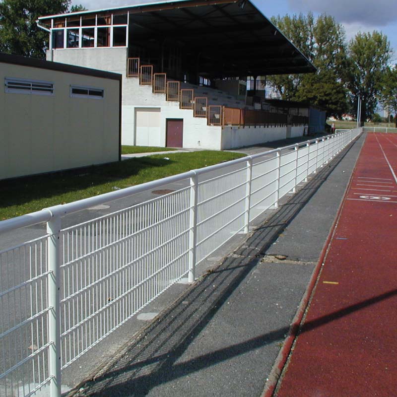 Eurofence Main courante habillée aluminium Bastifor stade
