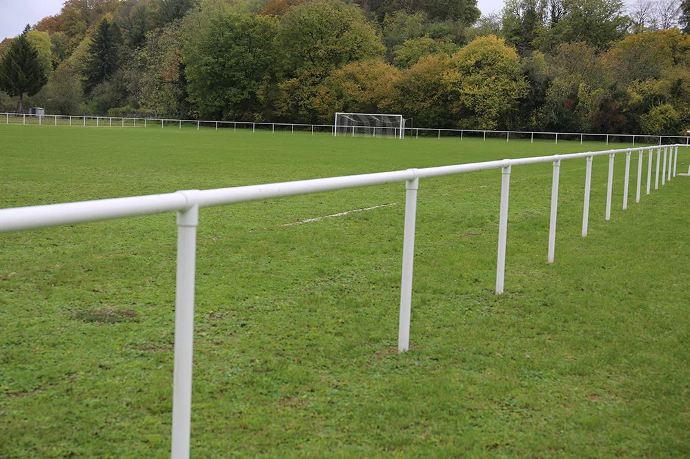 EUROFENCE MAIN COURANTE CLASSIQUE garde-corps stade gris