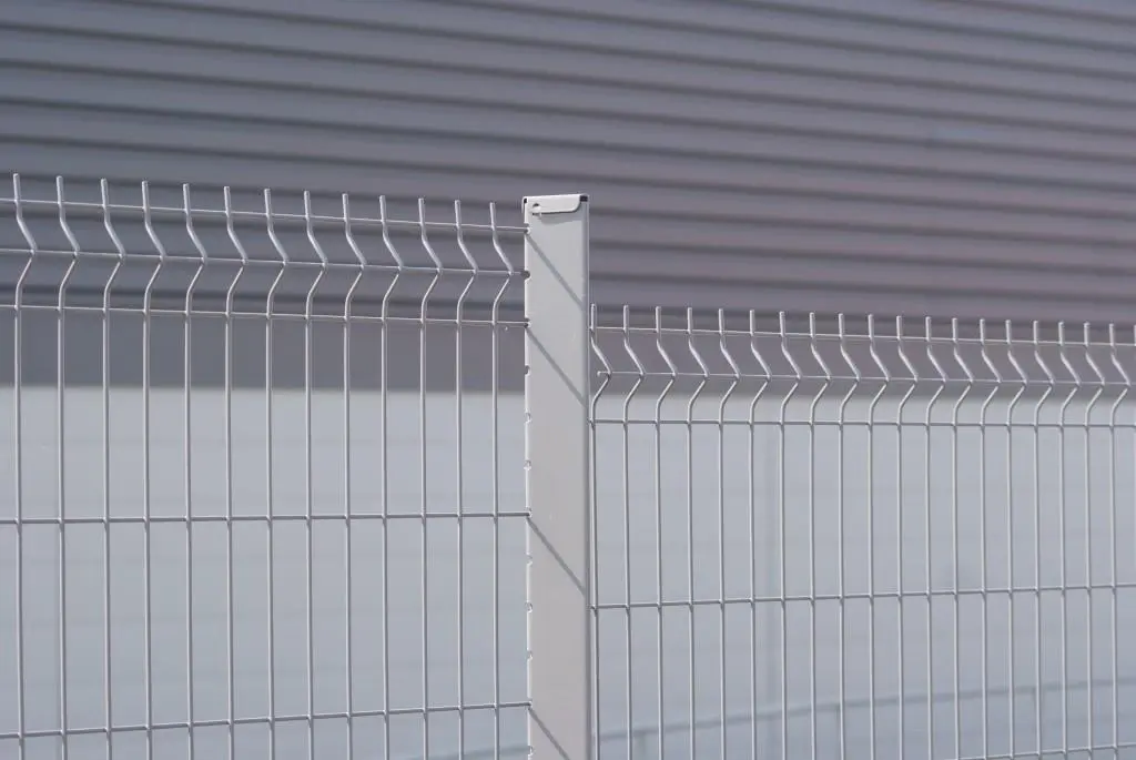 EUROFENCE Poteaux BASTION poteau acier à encoches rigide