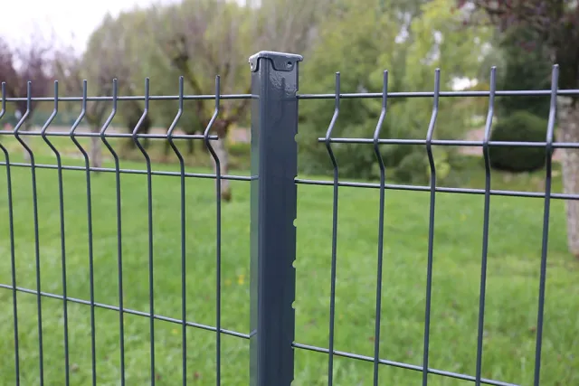 EUROFENCE BASTIVILLE Poteau clôture galvanisé Z275