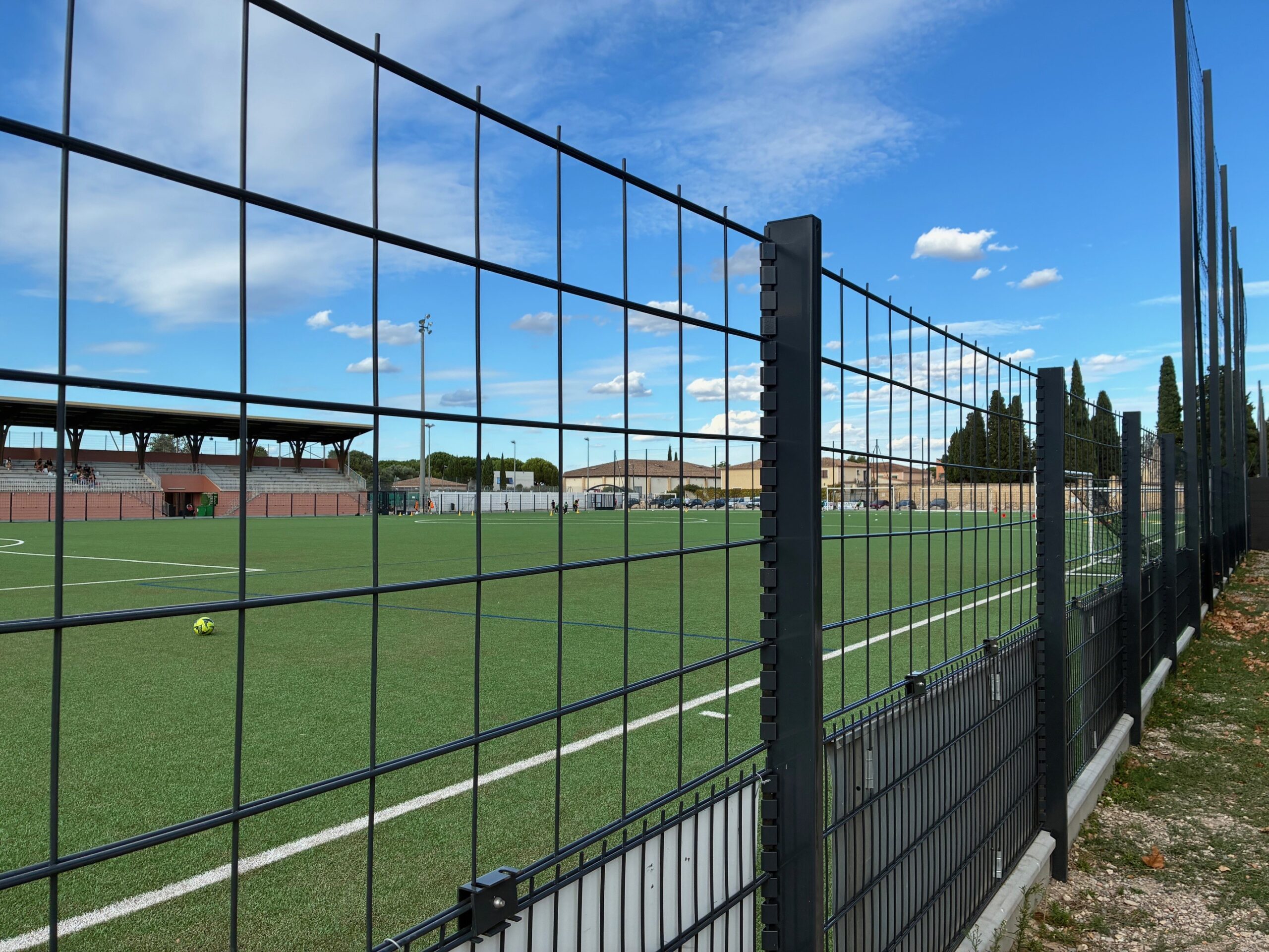 EUROFENCE Stade clôture de stade verte RAL 6005