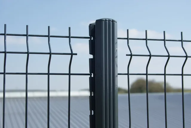 EUROFENCE BASTIDAL FORPLUS poteau clôture à encoches gris